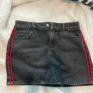 Black Denim Pac Sun Skirt- Size 27